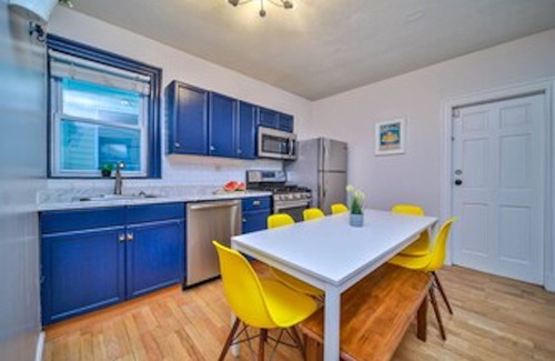 Dorchester Maison | Great for groups mins From Downtown/Fenway/BCEC freeStparking