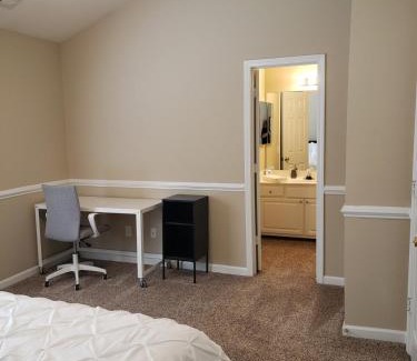 Davis Lake - Eastfield Maison | Great Getaway Charlotte