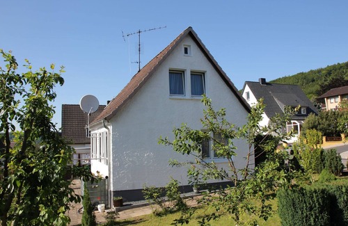 Bodenwerder Maison | Excellentes vacances dans la région du Weserbergland! Dans maison avec jardin pour 4 personnes. & Animaux