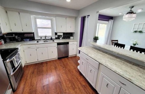 Millard Maison | Great Home in a Safe Neighborhood and only 8 min from the interstate!