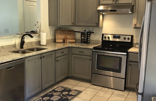 Starkville Maison | Great home just a mile from campus! Perfect for football and baseball weekends!
