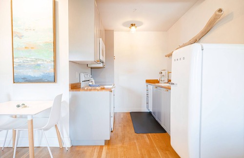 New Castle Appartement | Great Island Inn - Studio King - Vue sur le jardin