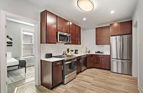Kenwood Appartement | Great Location! 15 Min from DT -Historic Hyde Park