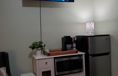 North San Antonio - SAT Appartement | GREAT LOCATION! Cozy Clean Serene Studio w/Free parking!