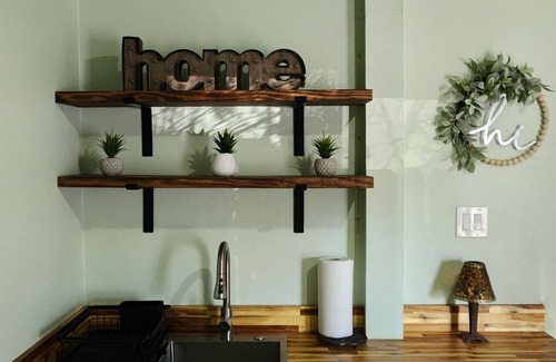 North San Antonio - SAT Appartement | GREAT LOCATION! Cozy Clean Serene Studio w/Free parking!