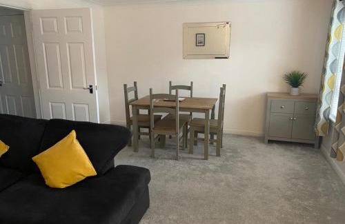Broughty Ferry Appartement | Great Location, large 1 bed flat with parking