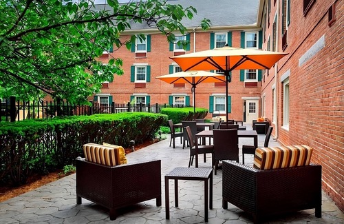Danvers Maison | Great Location Near Dane Street Beach! Relaxing and Pet-friendly Accommodation!