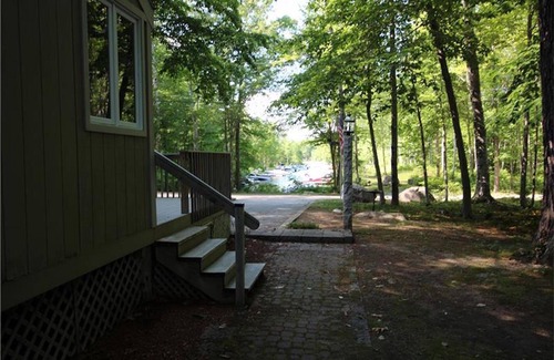 Standish Maison | Très bien situé sur Sebago pour les familles, Couples, Détendeurs, Amoureux de la Nature, Écrivains