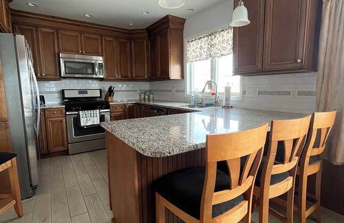 Townsend's Inlet Maison | Great location: only 100 feet to beach(3rd house from!) Furbaby Friendly
