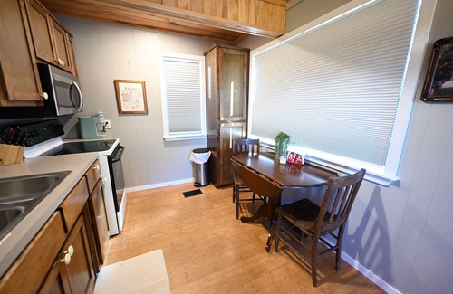 Dardanelle Cabine | Great location! Peaceful views, close to Mt Nebo