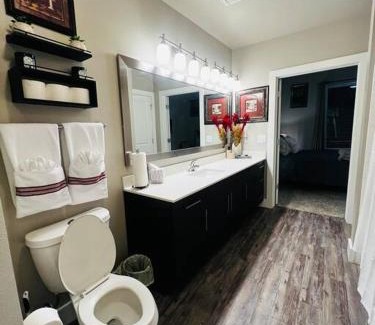 Dallas Appartement | Great Location to Hop on the Dart Train to the STATE FAIR OF TEXAS!