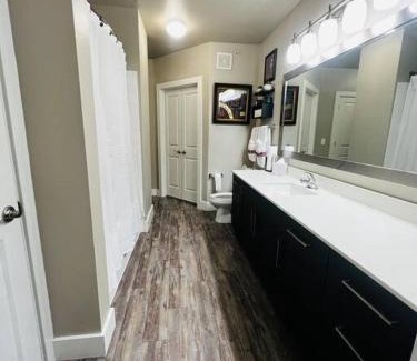 Dallas Appartement | Great Location to Hop on the Dart Train to the STATE FAIR OF TEXAS!