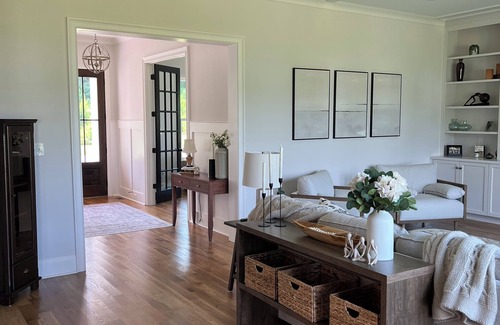 Evans Maison | Great Masters rental in quiet neighborhood