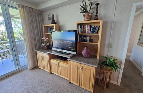 Kaanapali Copropriété | Great Ocean View #357 1-bedroom 2-bath condo at The Whaler SPECIAL PRICING NOW!