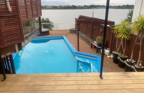Tauranga Maison | Great place for a summer holiday with a pool and a great view across the water