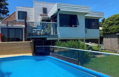 Tauranga Maison | Great place for a summer holiday with a pool and a great view across the water