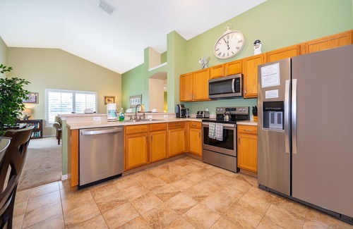 Sunrise Lakes Villa | Great Pool Villa with Water View near Disney