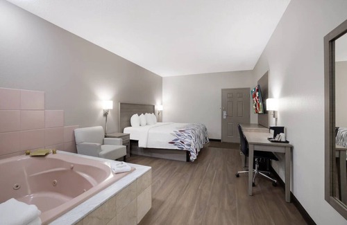 Weedsport Maison | Great Rates, Great Stays! Minutes to Syracuse Hancock International Airport!