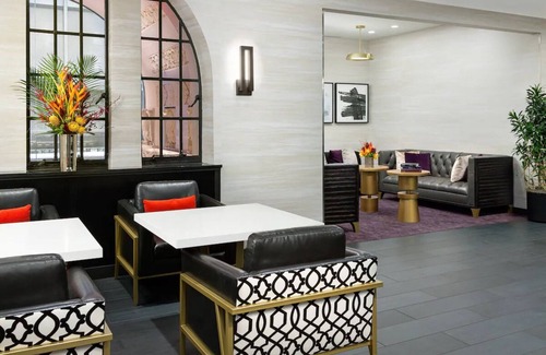 Midtown East Maison | Great Relaxing Overnight Stay! Minutes from Central Park, 2 Relaxing Units!