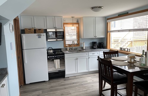 Ogunquit - Wells Cottage | Great Spot! Moody Beach, PRIVATE BEACH!!
