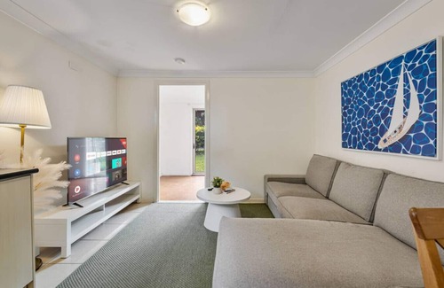 Robertson Maison | Great Value & Comfort Family Home 5 mins to Shops