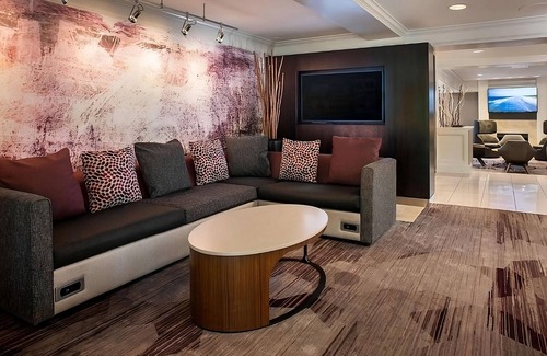 South Lowell Hôtel | Great Value, Quality Stay! Pet-Friendly, Onsite Restaurant