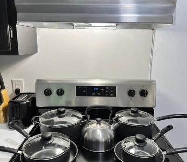 Rotterdam Appartement | GREAT VALUE Stylish Queen Beds WD Free Park