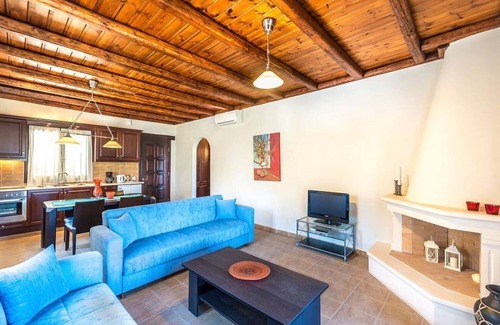 Langadhakia Villa | Great Zakynthos Apartment | 1 Bedrooms | Mountain Views
