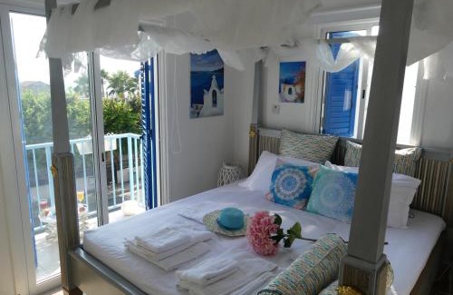 Pervolia Villa | Greek Island Style 2 bedroom Villa with Pool next to the Sea