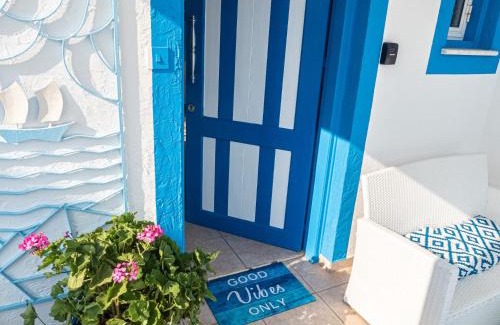 Pervolia Villa | Greek Island Style 2 bedroom Villa with Pool next to the Sea
