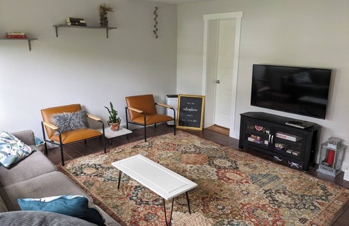 Blodgett Mills Maison | Greek Peak Getaway! Family-friendly, renovated, with mountain slope views!