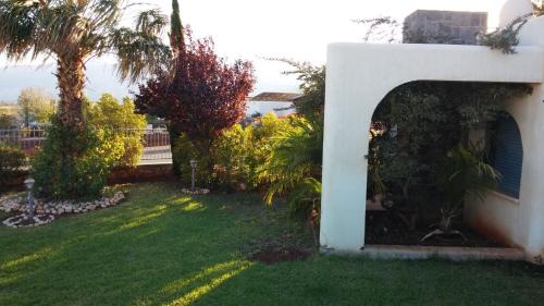 Ma'ayan Baruch Cabine | Greek Relaxation