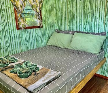 Basdiot Maison | Green Acres Village Cabin Rental with Air conditioner