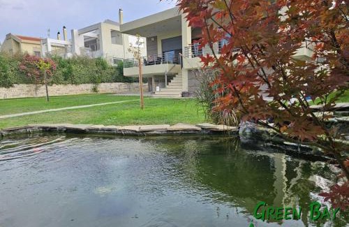 Drepano Maison | Green Bay Arachovitika