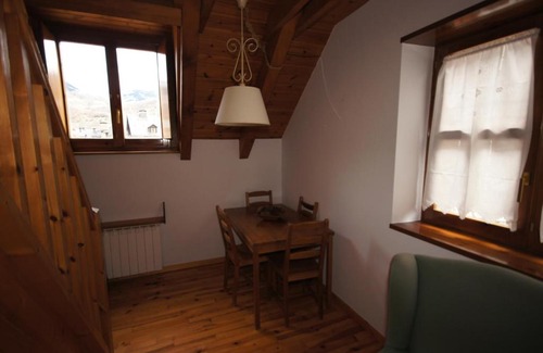 Linsoles Appartement | Green cincuenta y tres