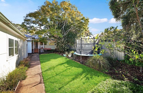 Patonga Maison | Green Cottage: paradis de vacances familiales au bord de l'eau, ponton privé et accès routier