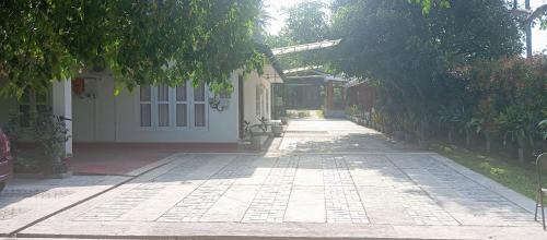 Andiambalama Station Balnéaire | Green garden airport resort