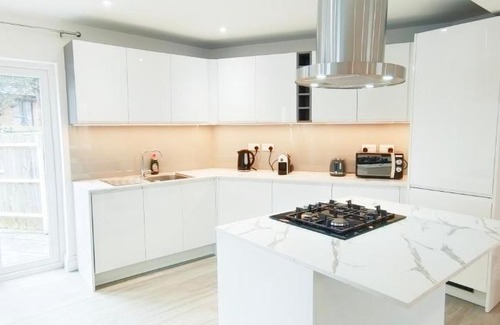 Pinner Maison | Green Garden in Northwest London