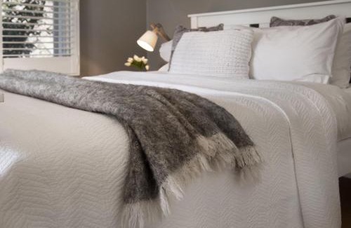 Glenlyon Maison | Green Gully House - a scenic country retreat