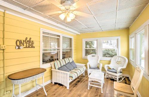Markesan Maison | Green Lake Vacation Home with Screened Porch!