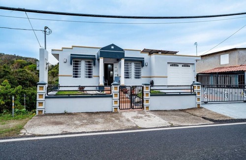 Guayabo Appartement | Green Mountain Studio 2 with pool table
