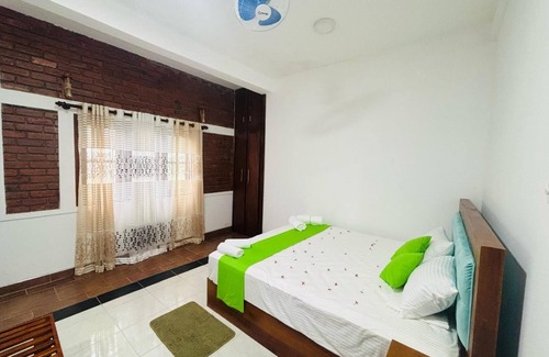 Minuwangoda Maison | Green Path