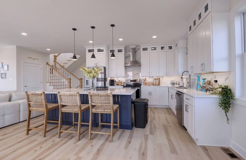 Milford Maison | Green Street Coastal Retreat