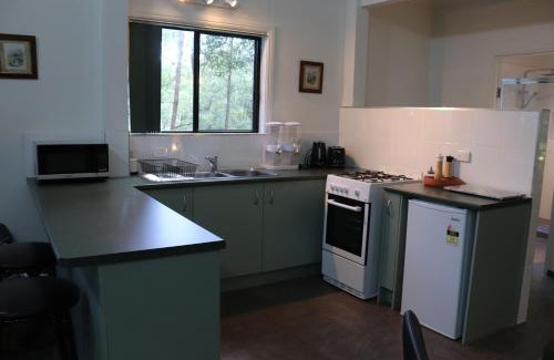 Landsborough Chalet De Ski | GREEN TREES CHALET Australia Zoo close by