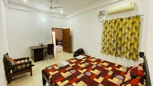 Sarnath Appartement | Green View Apartments Flat B