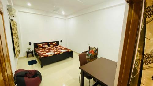 Sarnath Appartement | Green View Apartments Flat B