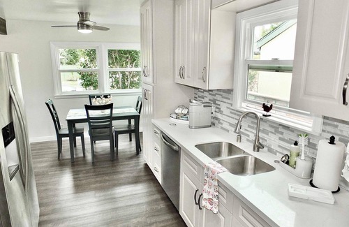 Belmont Heights Maison | Greenbelt Guesthouse
