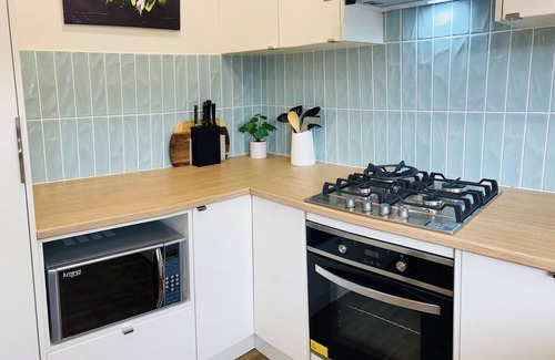 Bell Post Hill Maison | 🔆GREENVIEW🔆BFast,WiFi,Fetch🔆Walk2Pizza,Liquor