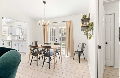 Candler Maison | Greenway Getaway Near Silver Springs, walking distance to Cross Florida Greenway