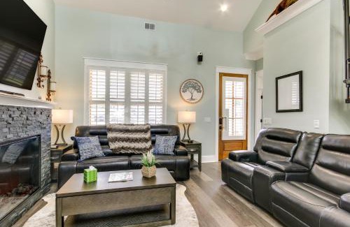 Greenwood Maison | Greenwood Getaway with Furnished Patio and Lake View